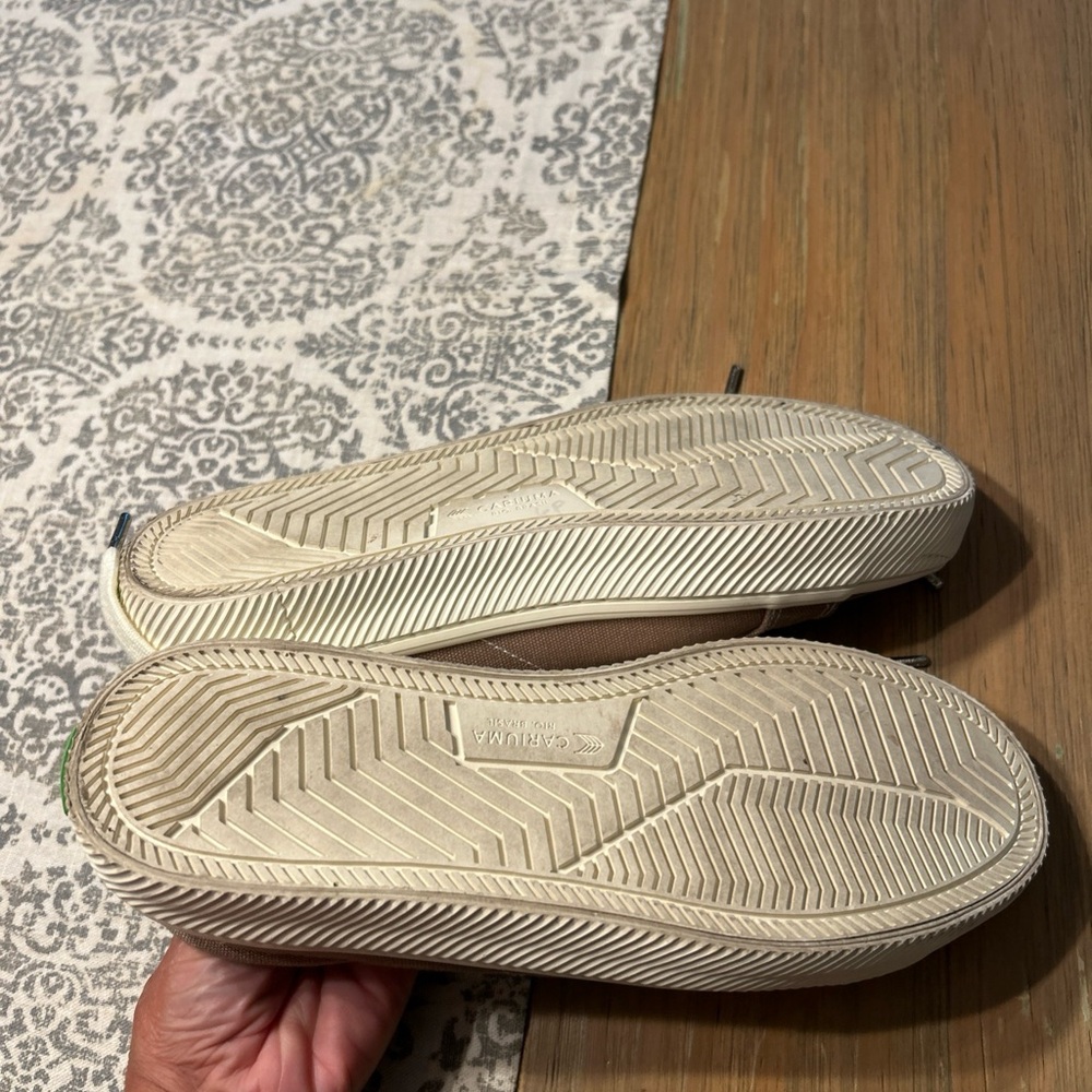 Cariuma OCA low Burnt Sand canvas Sneakers 8.5 - Picture 6 of 10